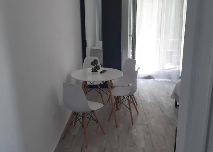 Tudor Mamaia Sat Apartman